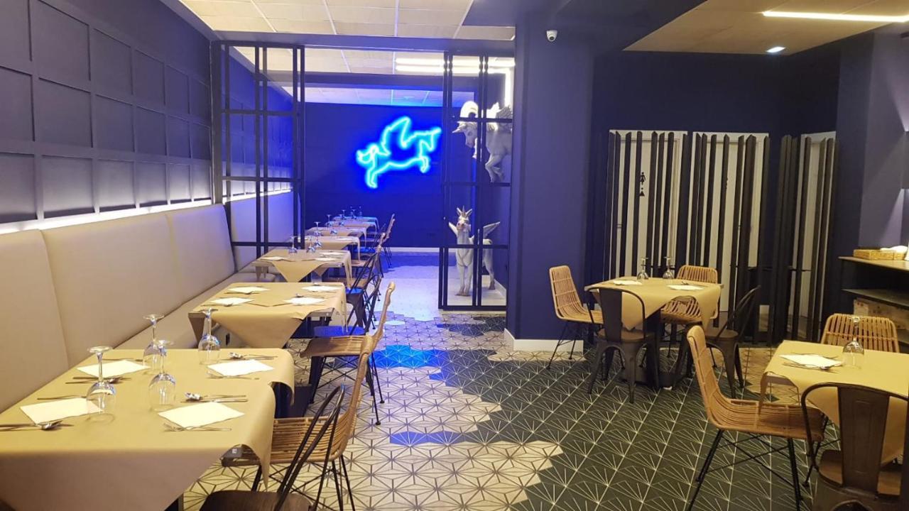 Rener Hotel Los Campones خيخون المظهر الخارجي الصورة